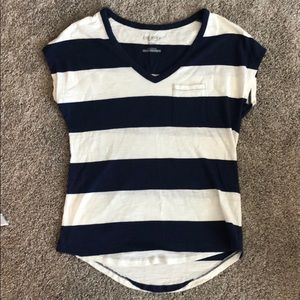 Old Navy T-shirt